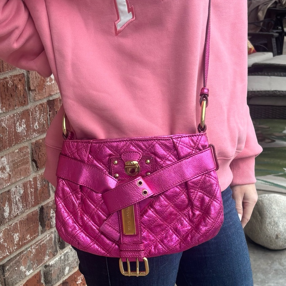 MARC JACOBS- Metallic Pink Quilted Shoulder Bag - Picture 2 of 7
